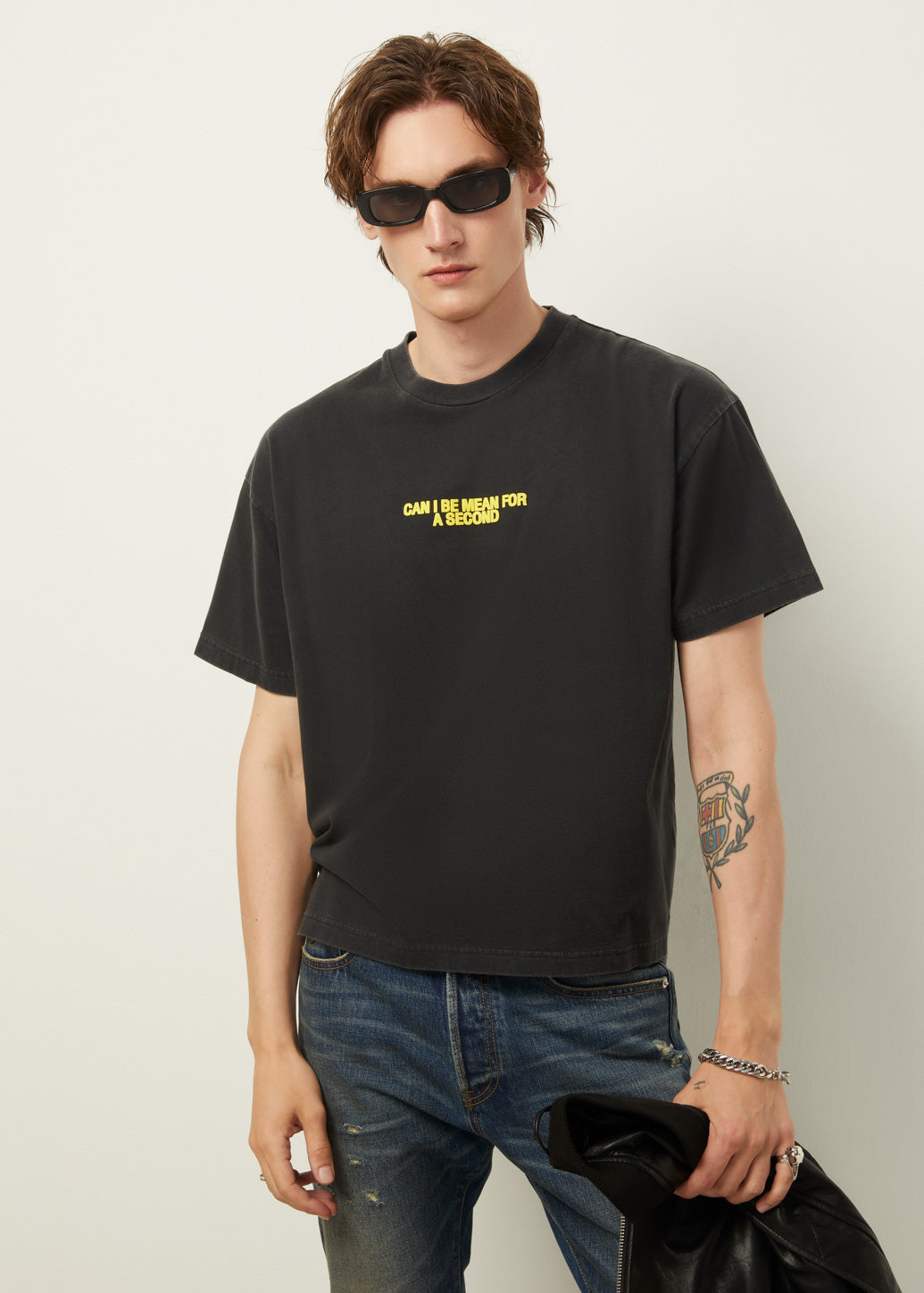 BLACK WASHED TYPOGRAPHY GRAPHIC TEE