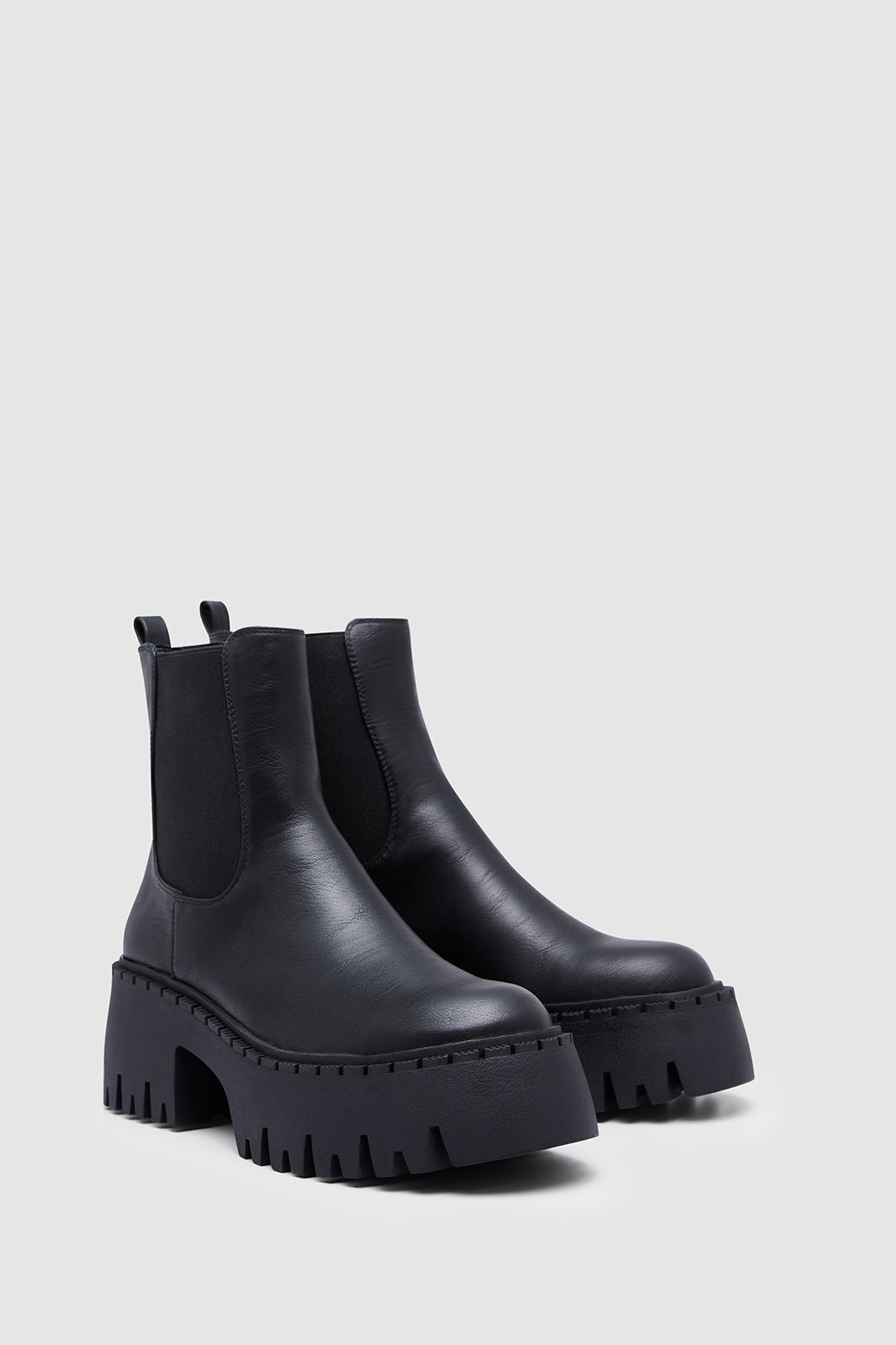 CHUNKY CHELSEA BOOTS