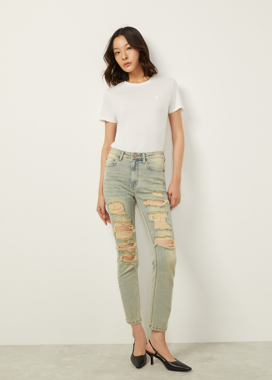 DESTROYED SLIM FIT JEANS