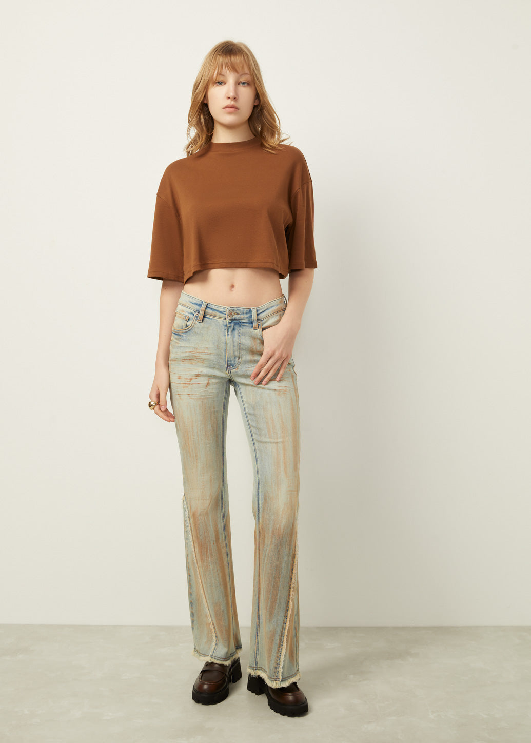DIRTY WASHED FLARE JEANS