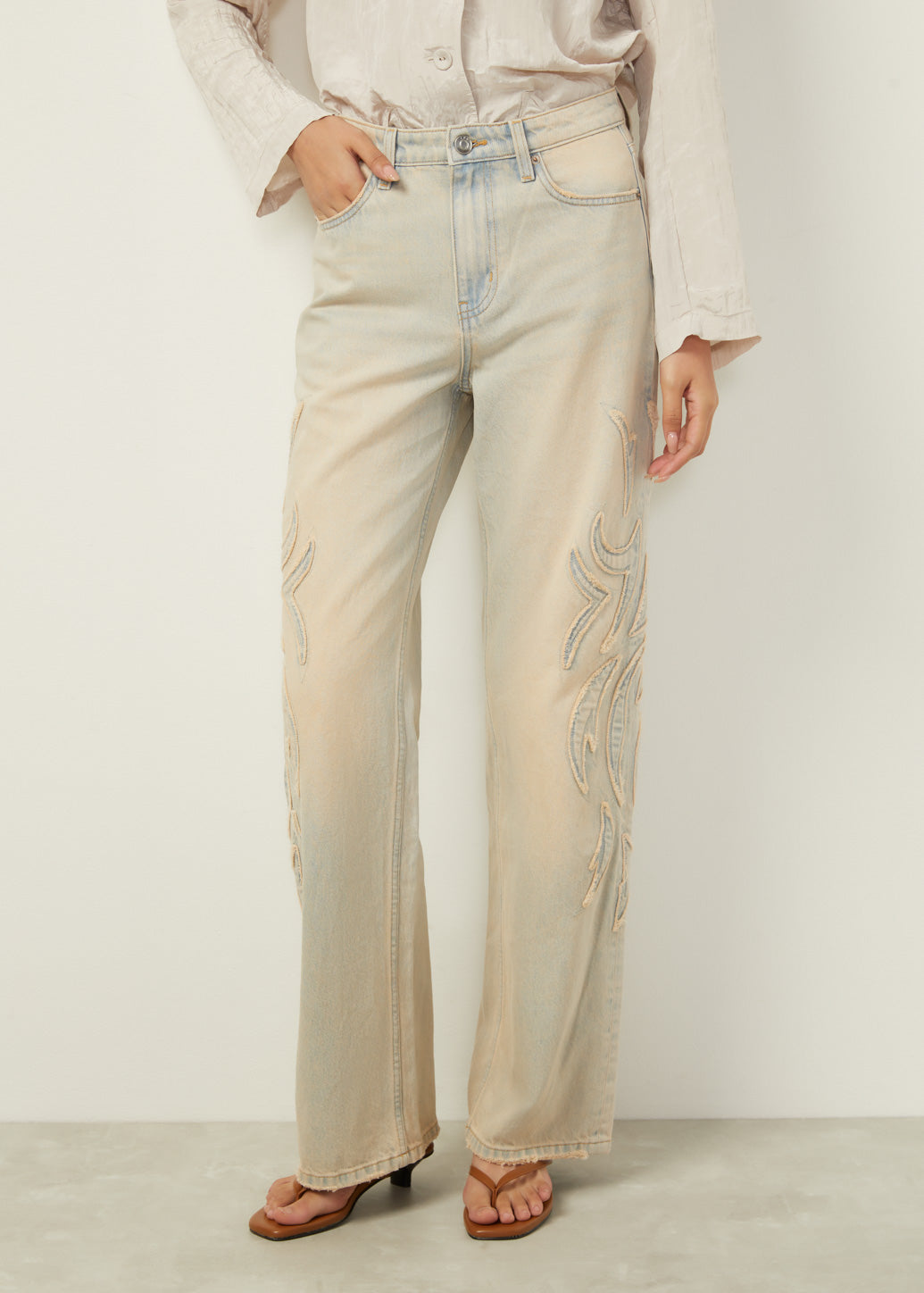 FRAYED BEGGY JEANS