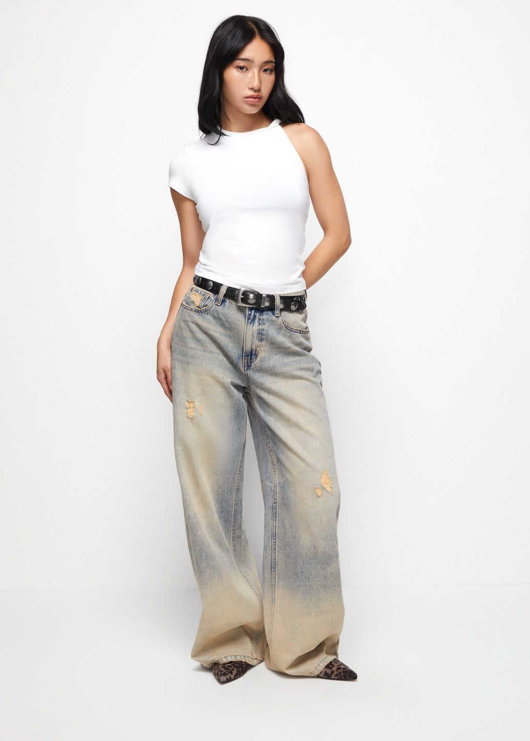 DIRTY WASHED WIDE LEG JEANS