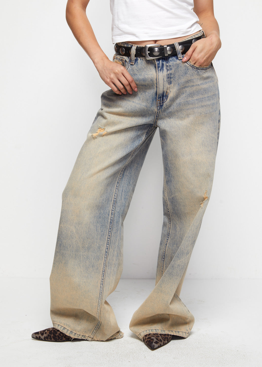 DIRTY WASHED WIDE LEG JEANS