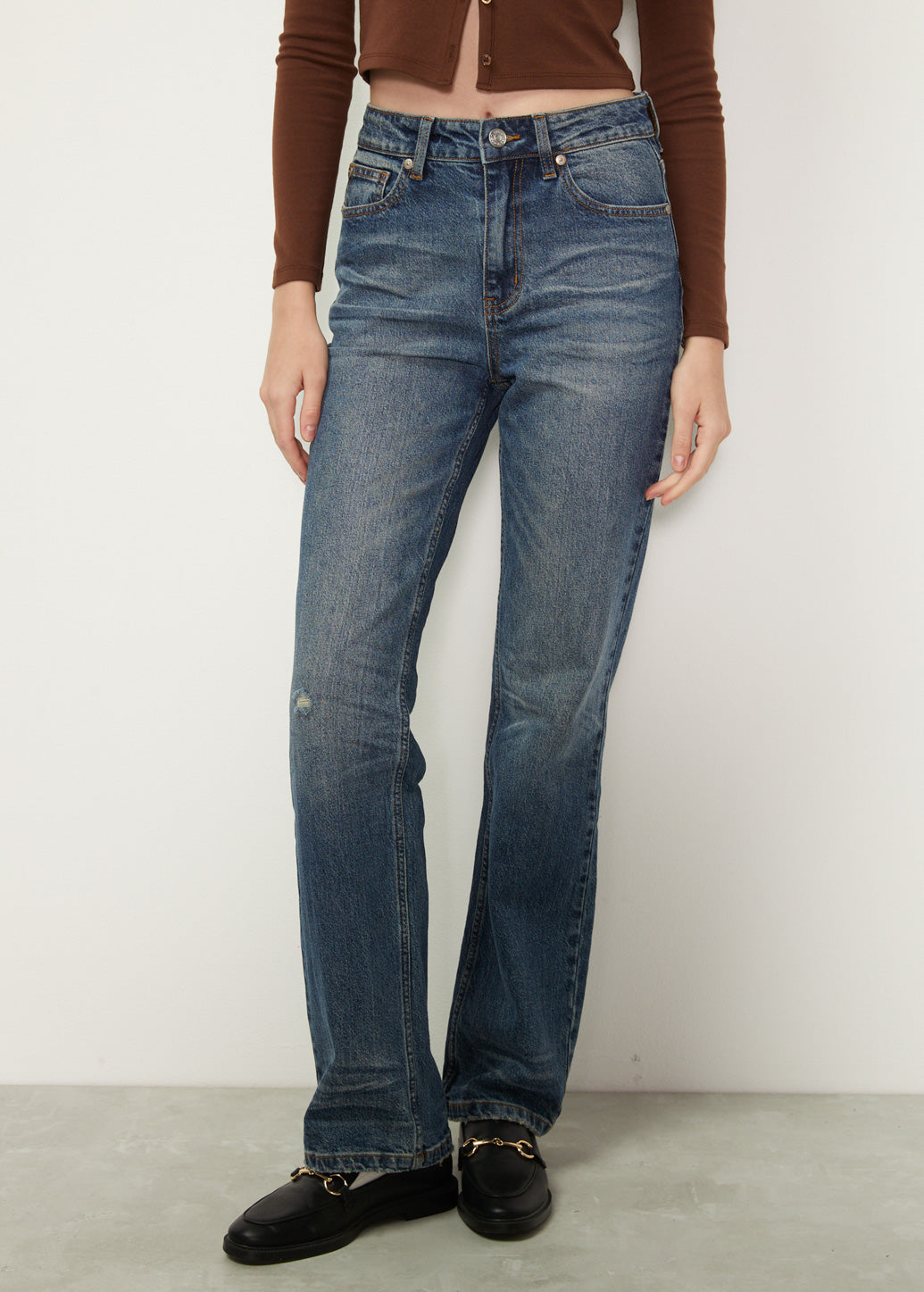 COMFORT STRAIGHT JEANS