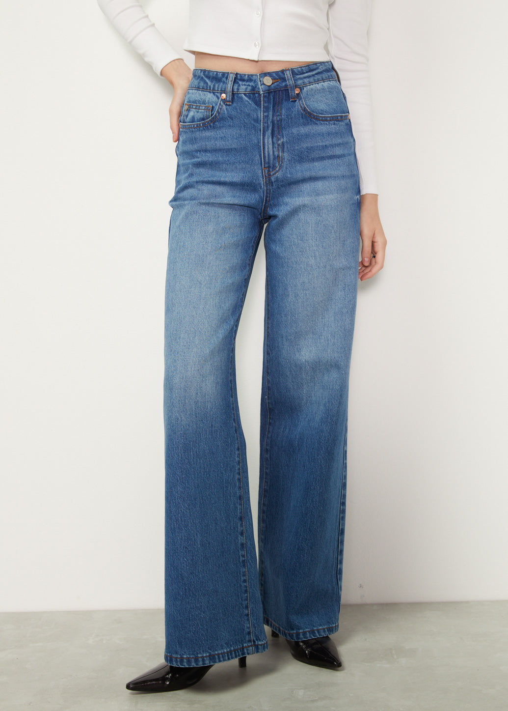 COMFORT WIDE LEG JEANS