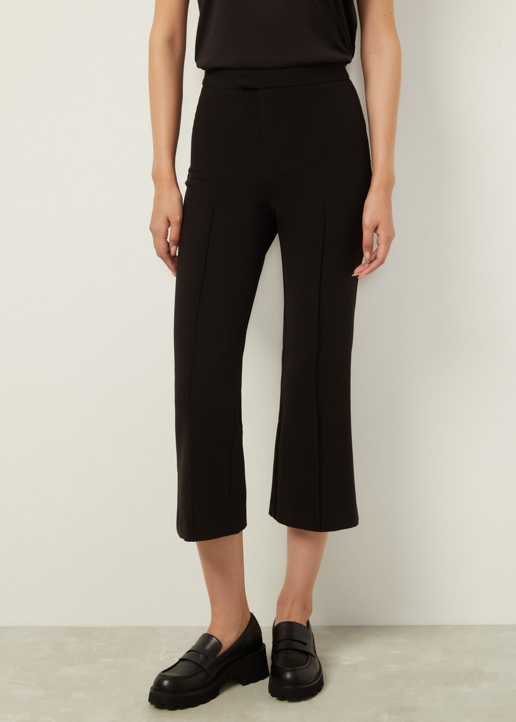 CLASSIC CROPPED FLARE PANTS