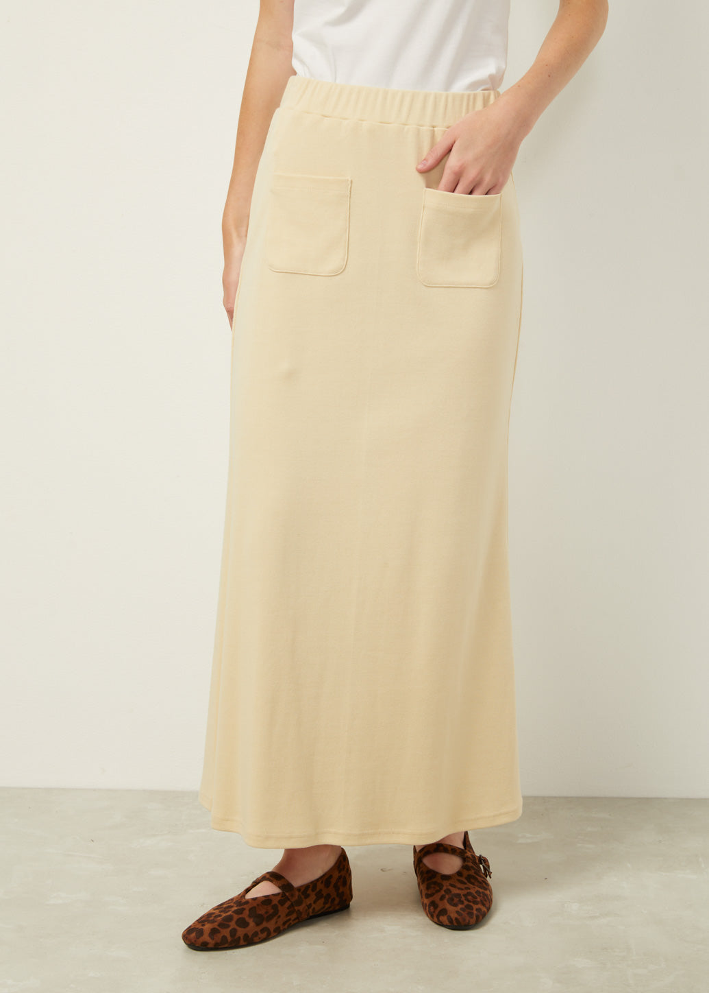 PENCIL FIT SKIRT