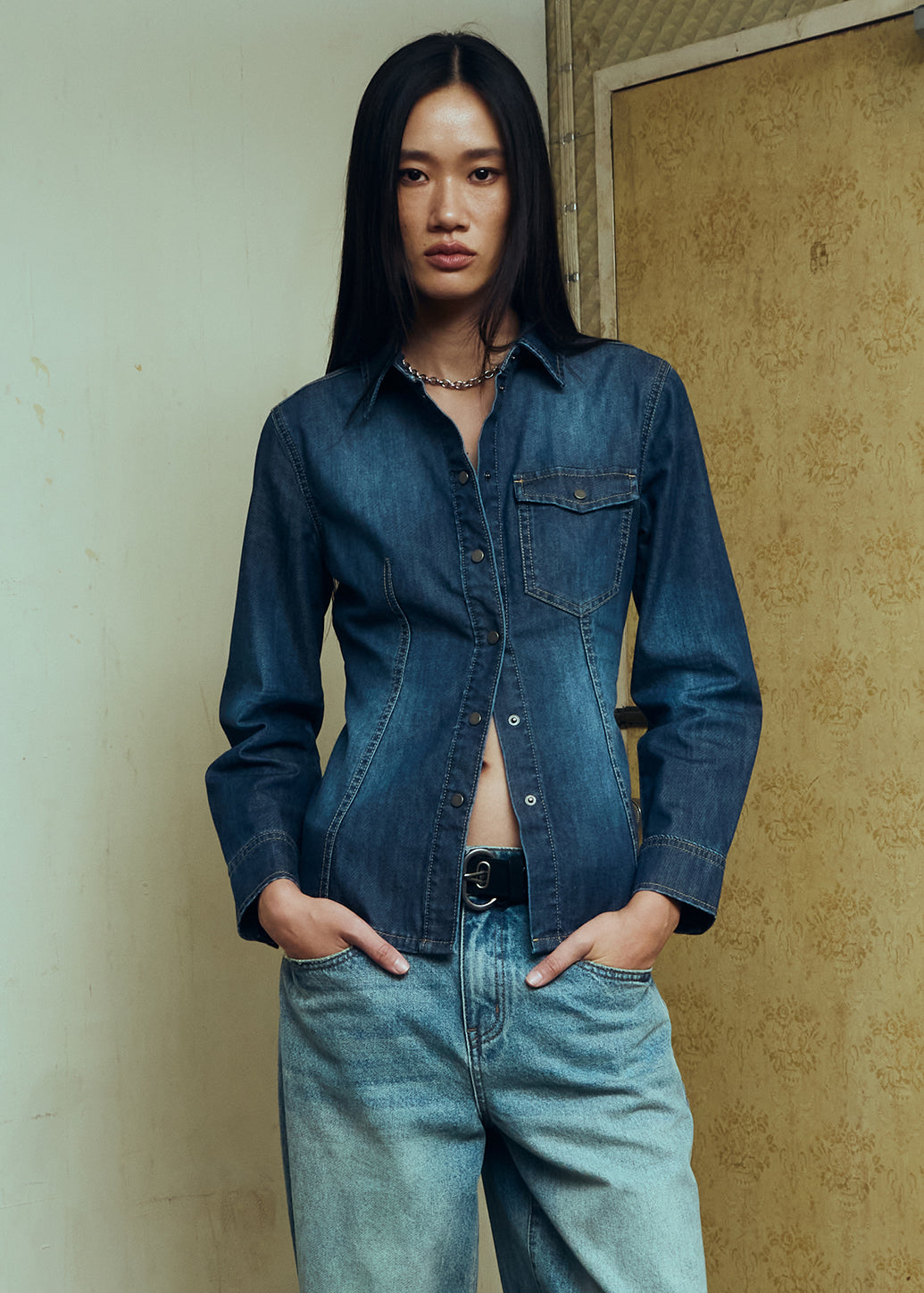 SLIM FIT JEANS SHIRT