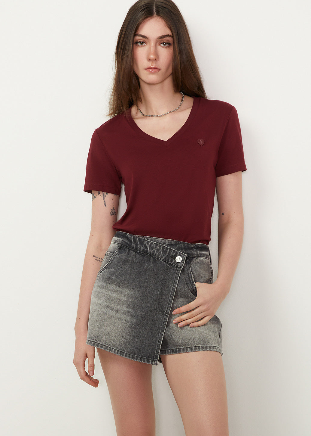 SYMBOLIC V-NECK TEE - CPS Chaps Official Store