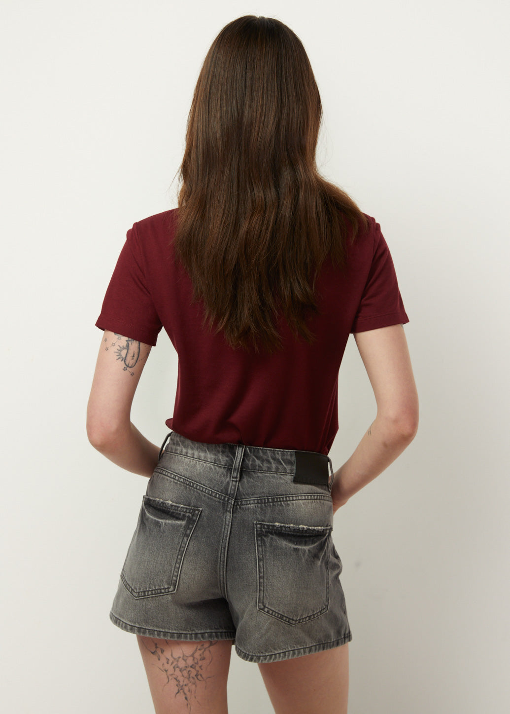 SYMBOLIC V-NECK TEE - CPS Chaps Official Store