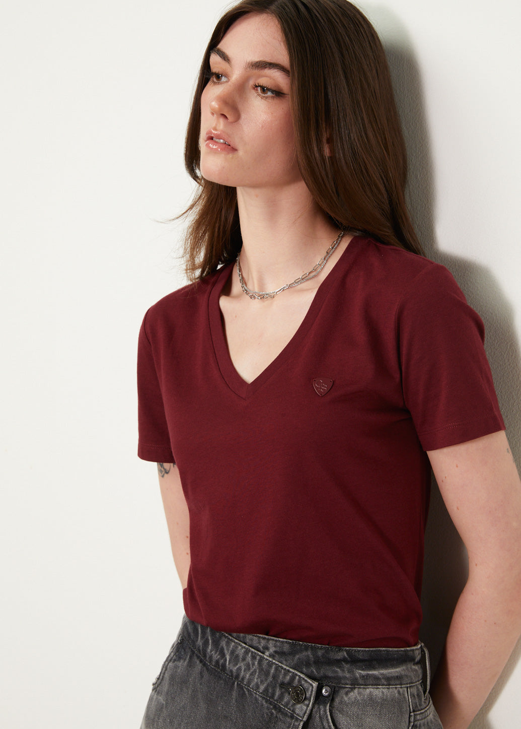 SYMBOLIC V-NECK TEE - CPS Chaps Official Store