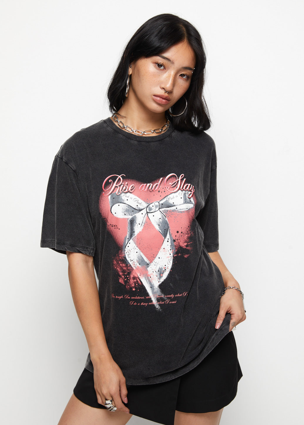 RIBBON TIE GRAPHIC TEE