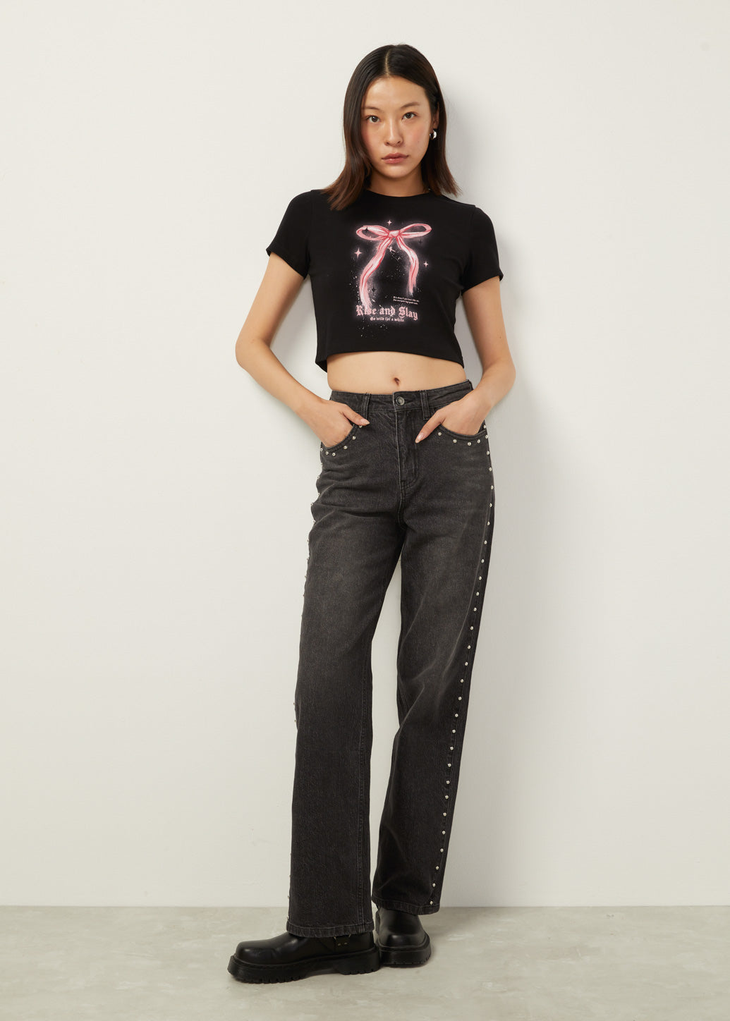 RIBBON GRAPHIC TEE
