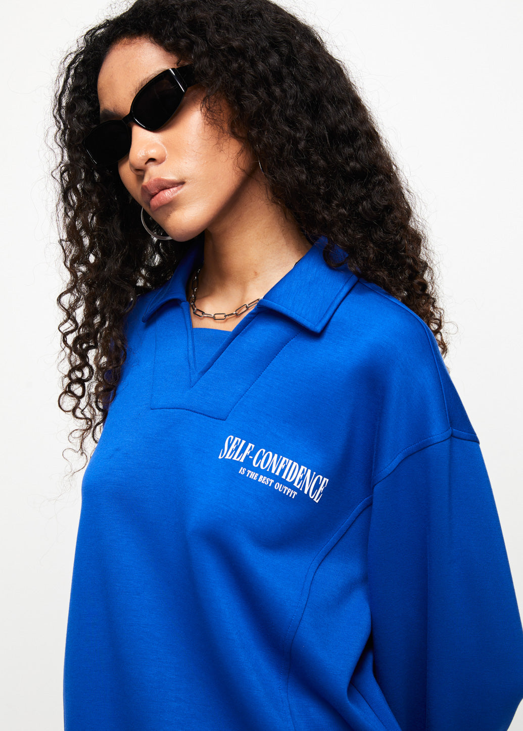 OVERSIZED OPEN COLLAR SWEATSHIRT