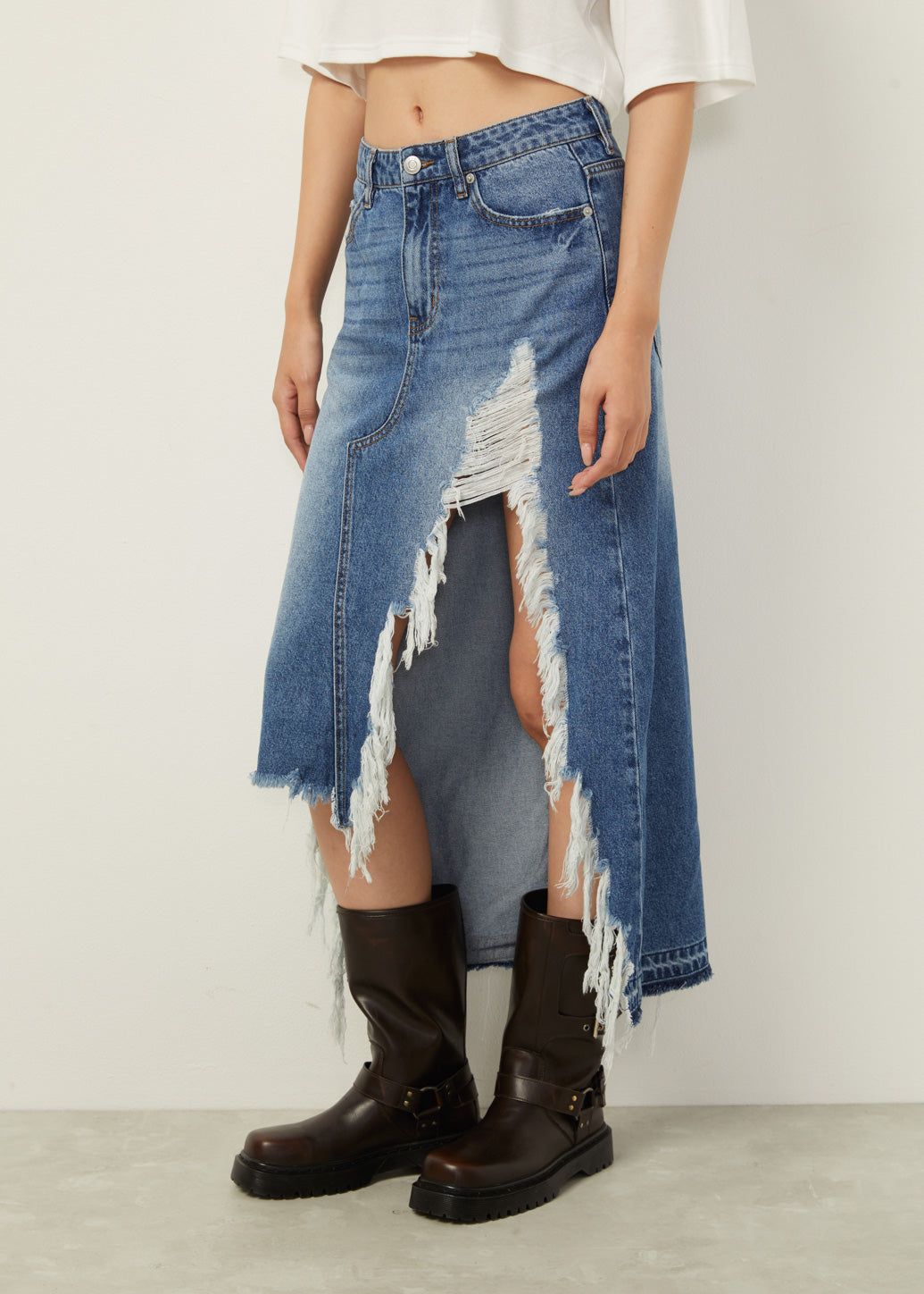 DISTRESSED DETAIL MAXI SKIRT