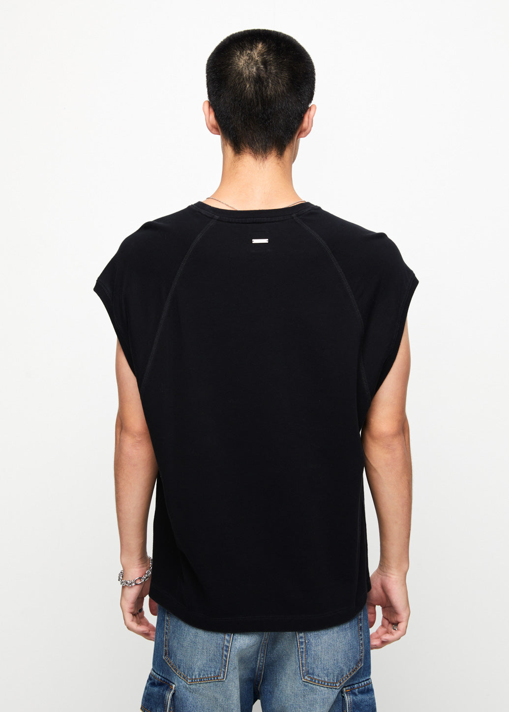 EXPOSED SEAM SLEEVELESS TOP