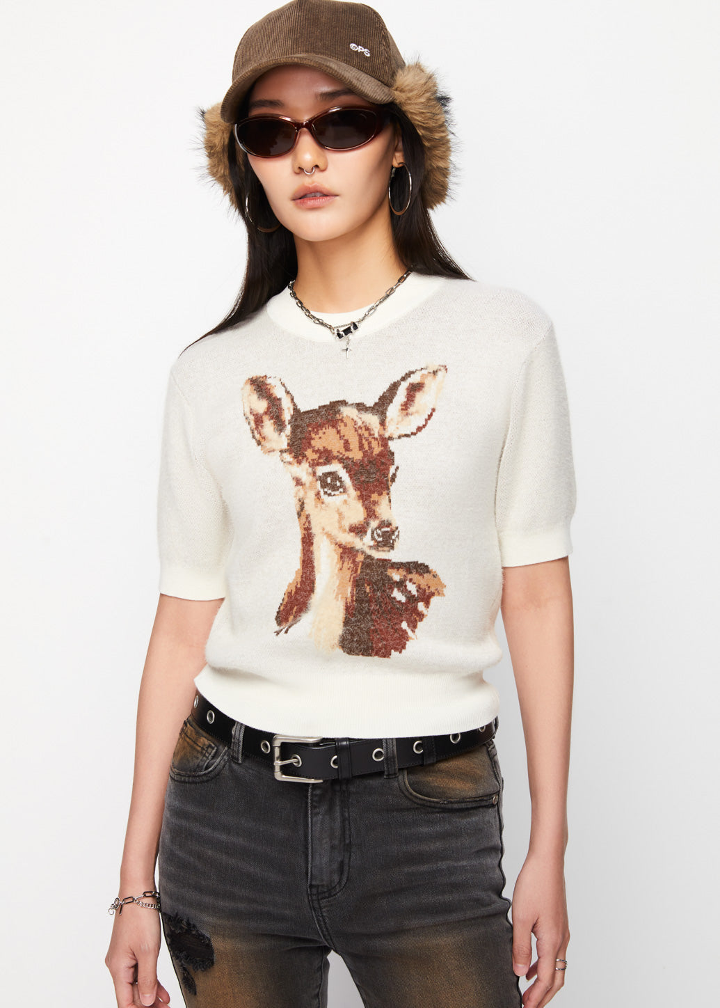 DEER ARTWORK PRINTED SWEATER