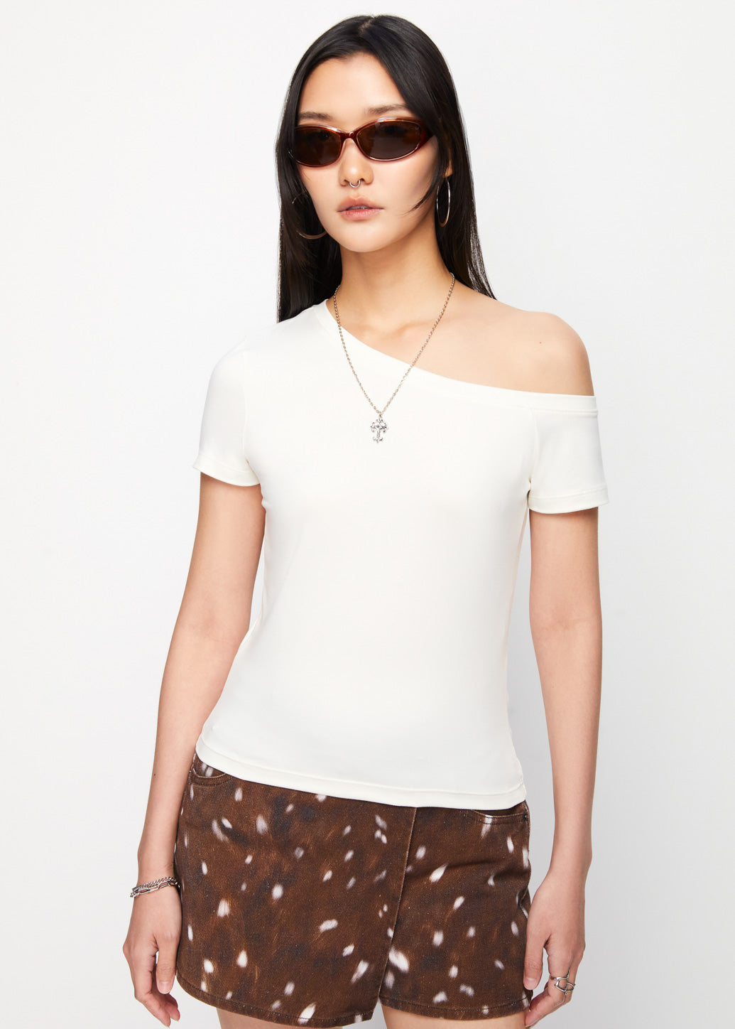 BASIC ONE SHOULDER TOP