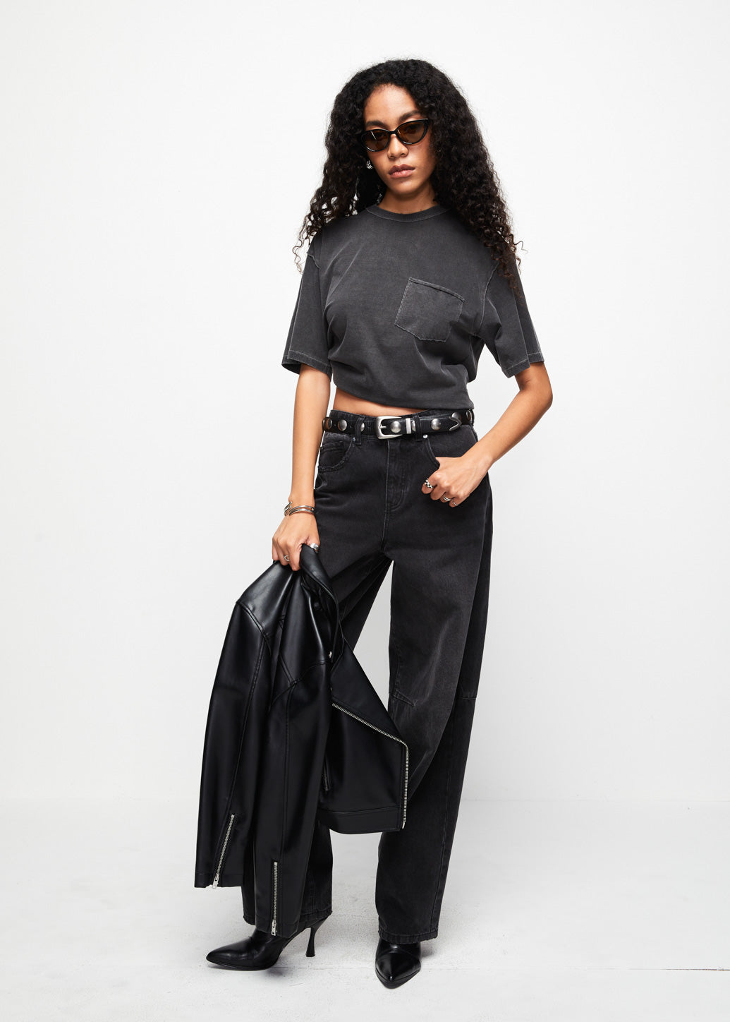 CASUAL BLACK OVERSIZED FIT TEE