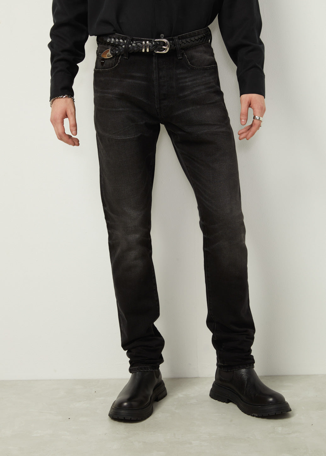 CLASSIC BLACK SKINNY JEANS