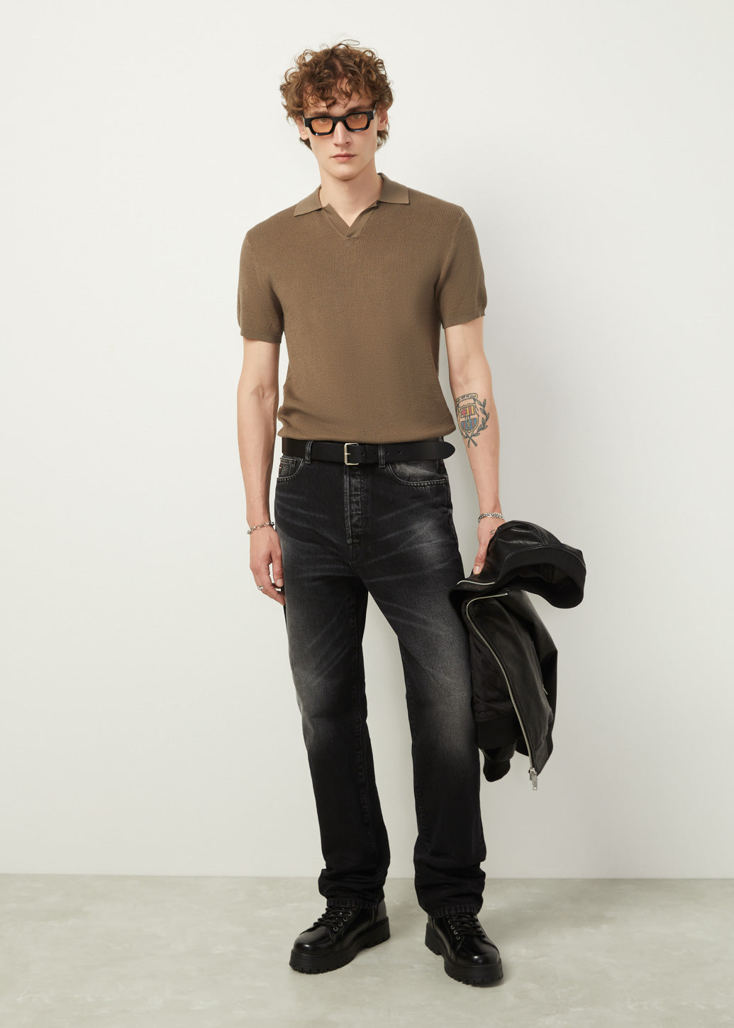 FADED STRAIGHT LEG JEANS