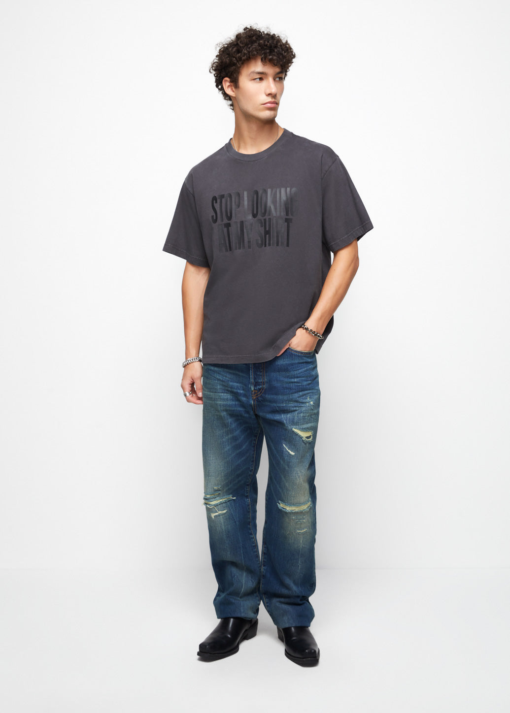 DISTRESSED STRAIGHT LEG JEANS