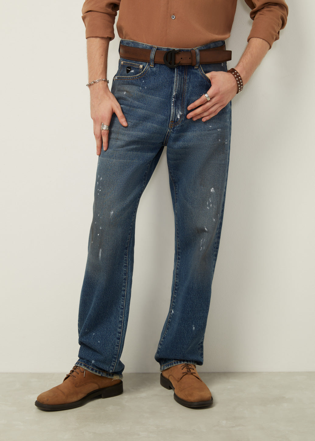 DISTRESSED FASHION JEANS