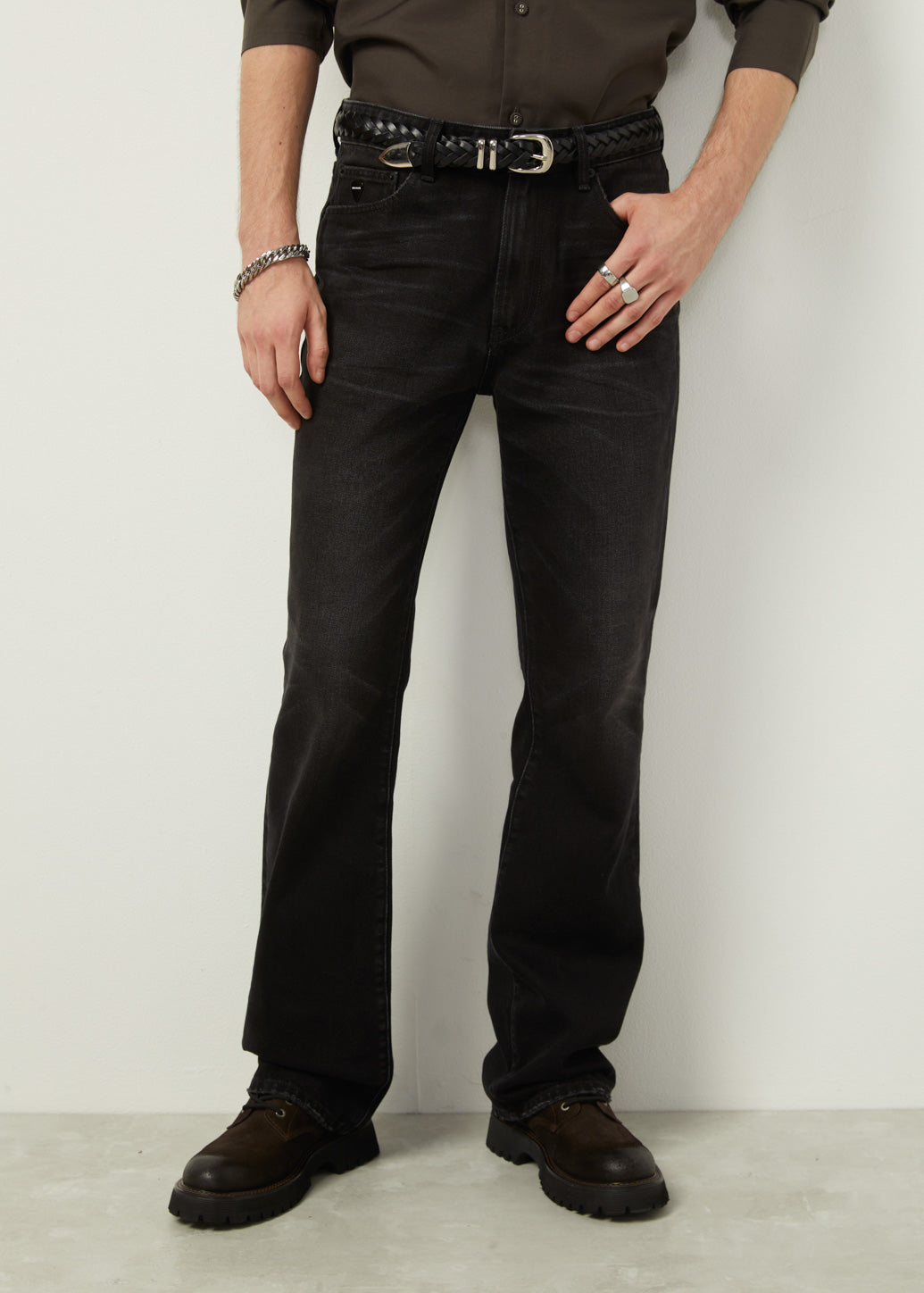 CLASSIC BOOTCUT JEANS