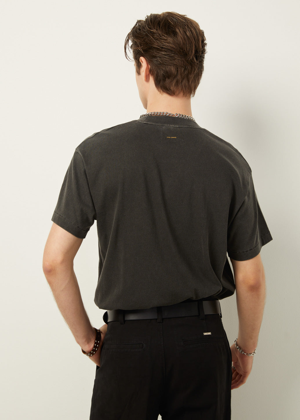 SIGNATURE GOLD EDITION LOGO TEE IN BLACK