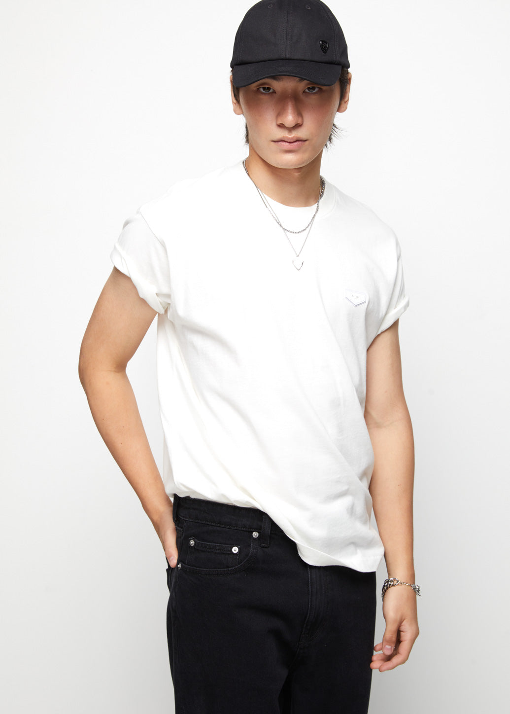 SIGNATURE GOLD EDITION LOGO TEE IN WHITE