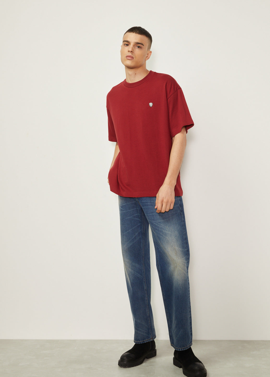 SYMBOLIC LOOSE-FIT TEE