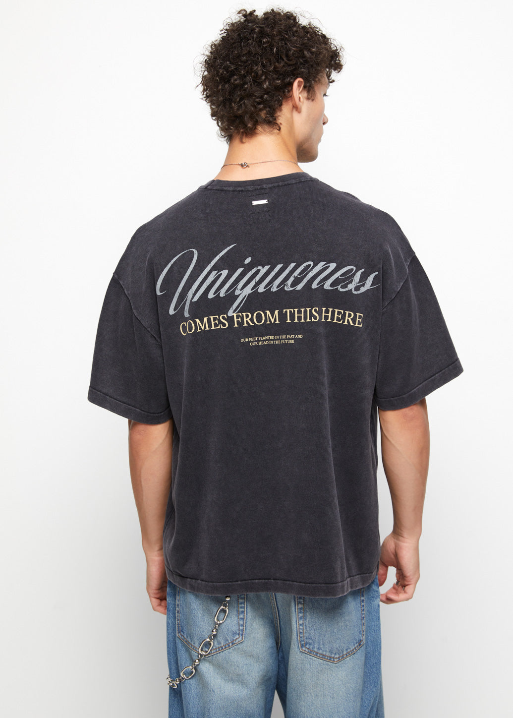 LIGHTWEIGHT KNITTED TEE