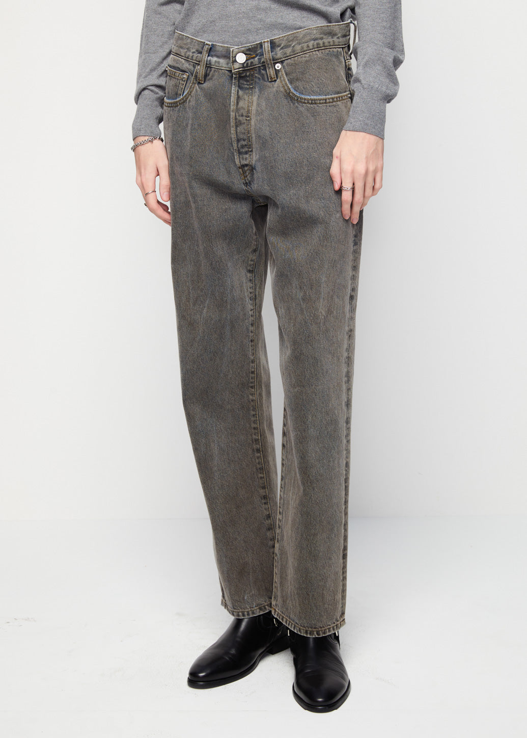 WASHED STRAIGHT LEG DENIM