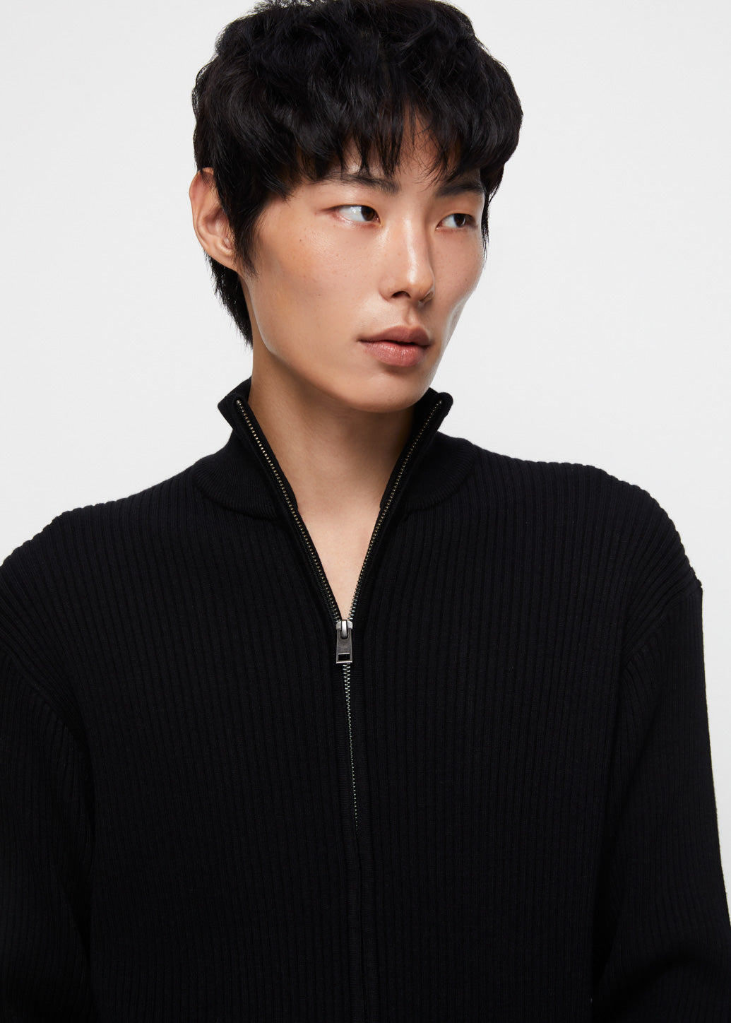 COLLARED KNITTED SWEATER