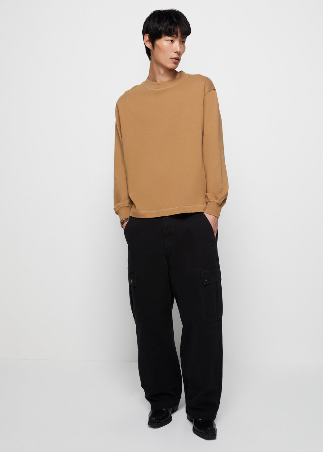 LOGO EMBROIDERY LONG SLEEVE TEE