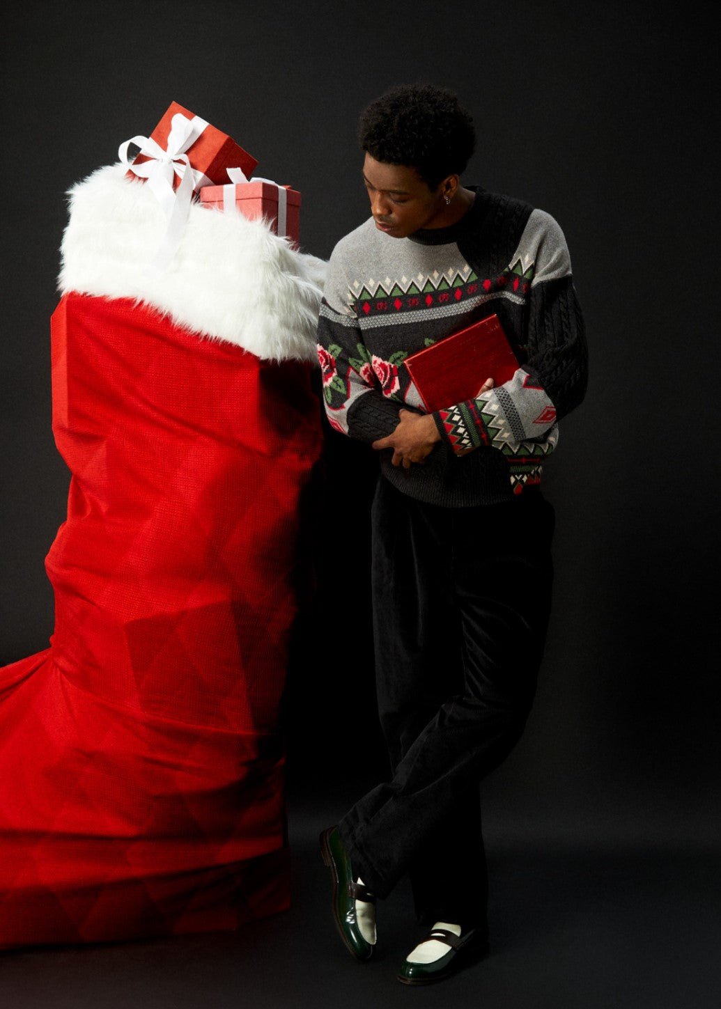 ROSES KNITTED SWEATER