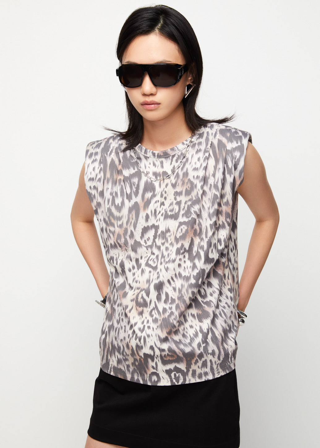 ANIMAL PRINTED SLEEVELESS TOP