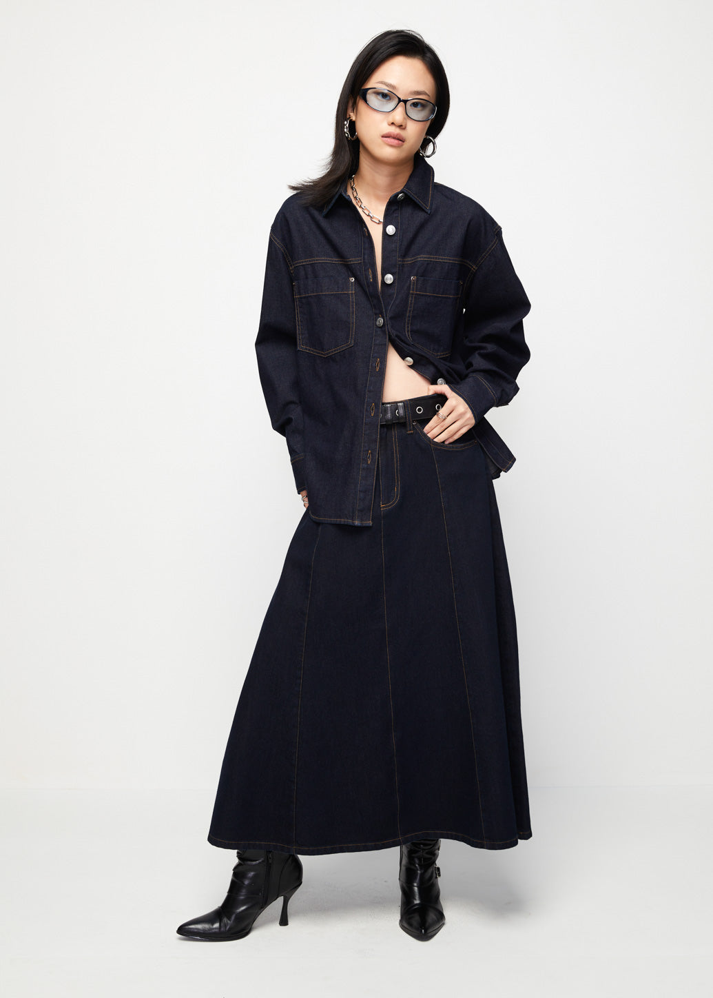 OVERSIZED FIT DENIM SHIRT