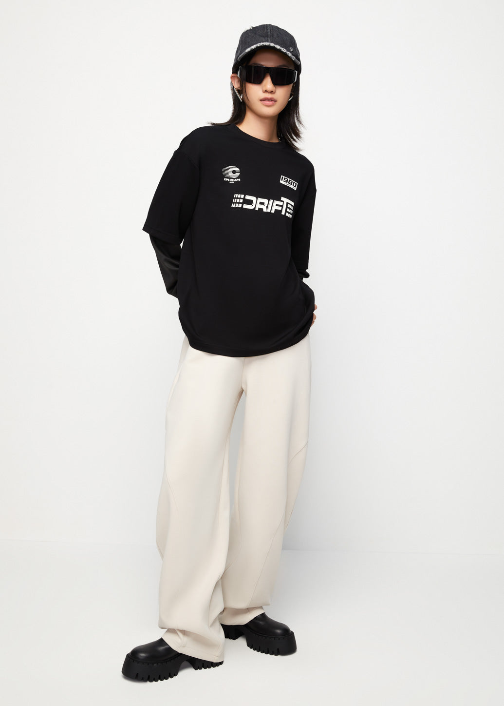 BARREL LEG SWEATPANTS