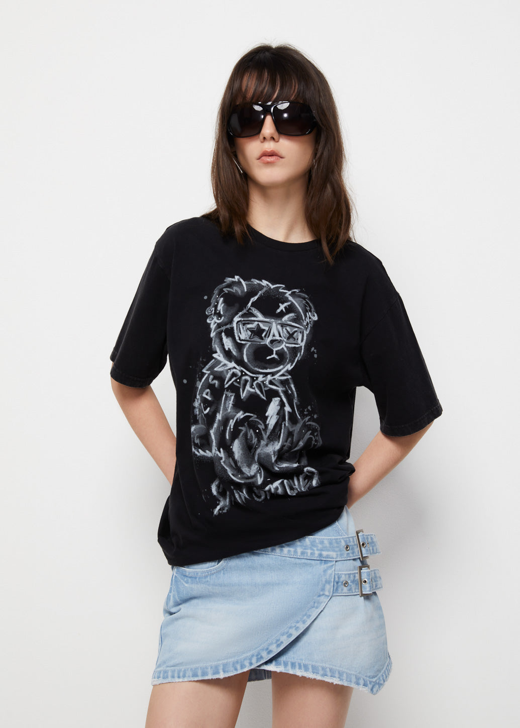 OVERSIZED BEAR GRAPHIC TEE