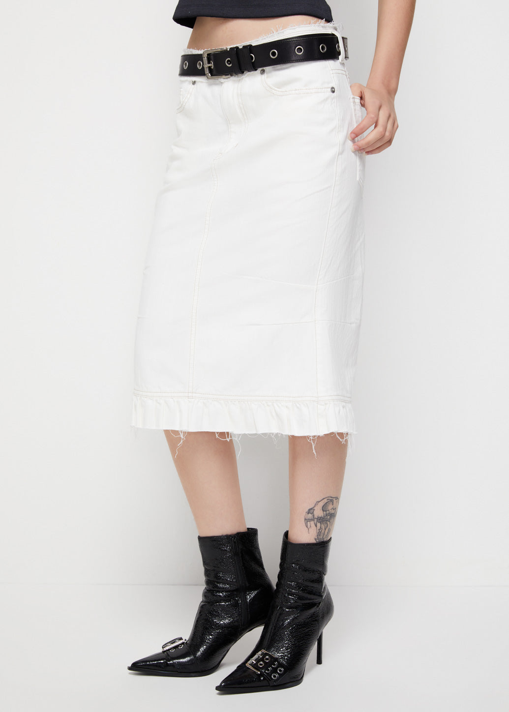 RUFFLED HEM JEANS SKIRT