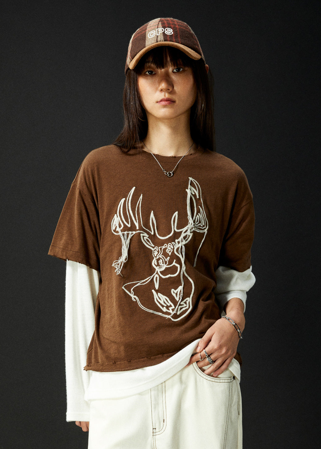 RELAXED DEER RAW EDGE TEE