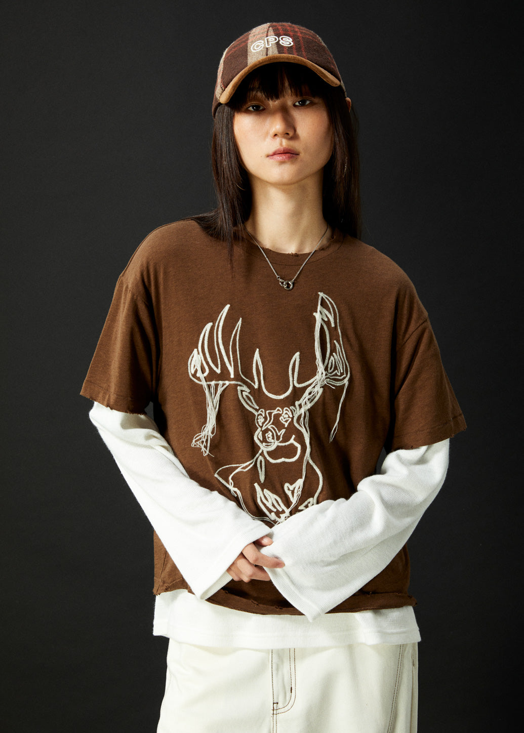 RELAXED DEER RAW EDGE TEE