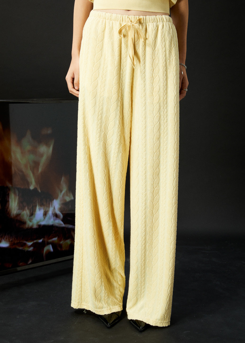 DRAWSTRING CABLE KNITTED TOP