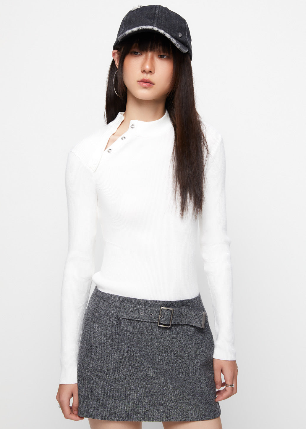 BUTTON DETAIL KNIT TOP