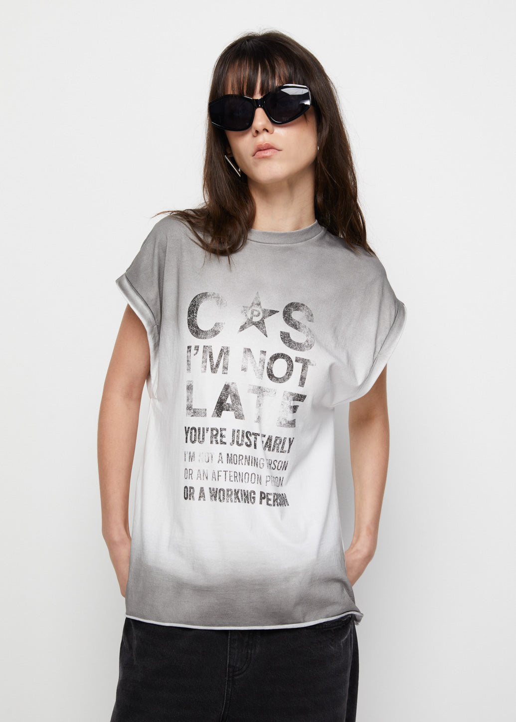 GRAPHIC SLEEVELESS OVERSIZED TEE